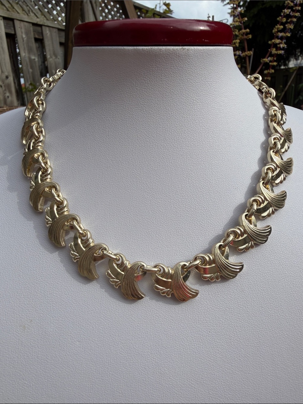 Vintage 1950s Gold Tone Textured Wing Link Collar Necklace Mid Century